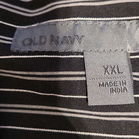 Old Navy men's button up shirt‎ Short sleeve - Picture 4 of 6